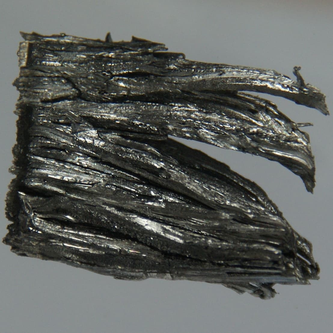 Dysprosium element sample