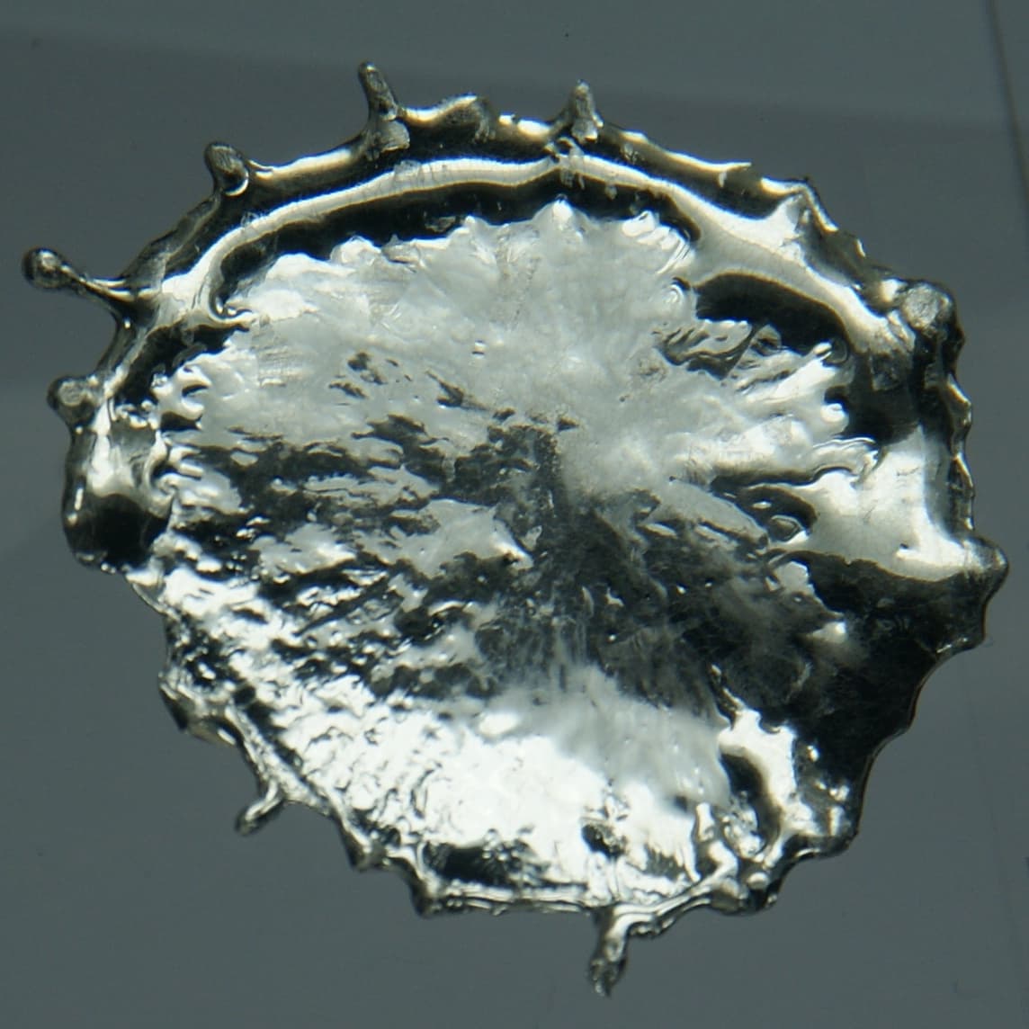 Tin element sample